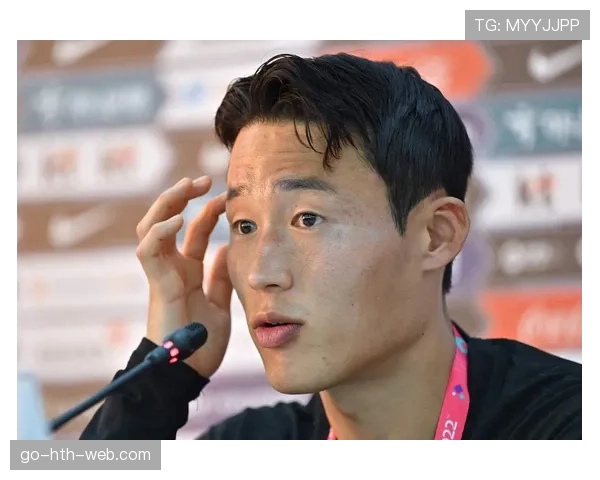 孙准浩在韩国泡澡时还在练核心，这人是不是根本不用睡觉